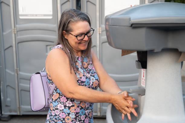 Best Portable restroom trailer rental  in Untain Grove, MO